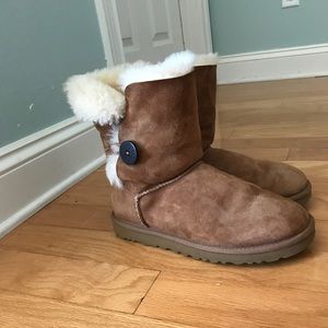 Ugg Bailey Button